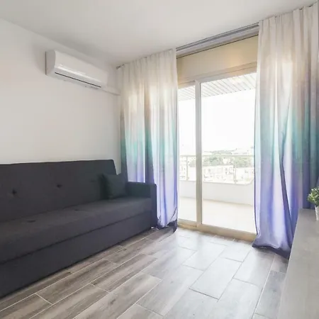 Arquus Ii Iberplaya Апартаменты Салоу